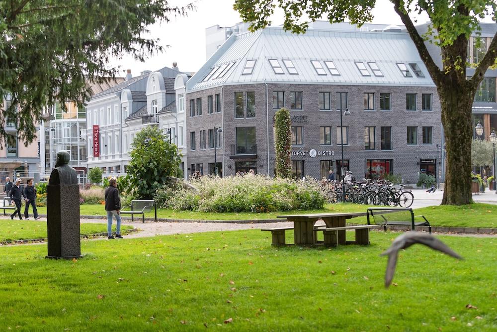 Thon Partner Hotel Parken Kristiansand Exterior photo