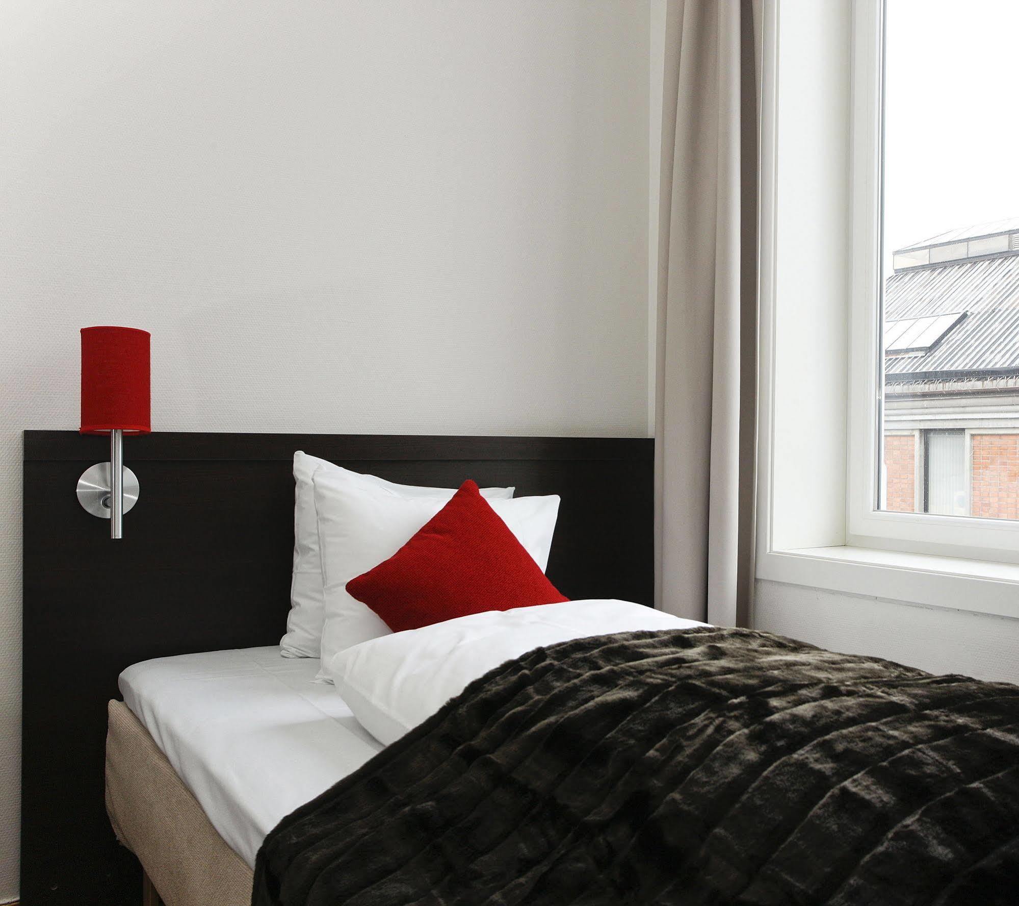 Thon Partner Hotel Parken Kristiansand Exterior photo